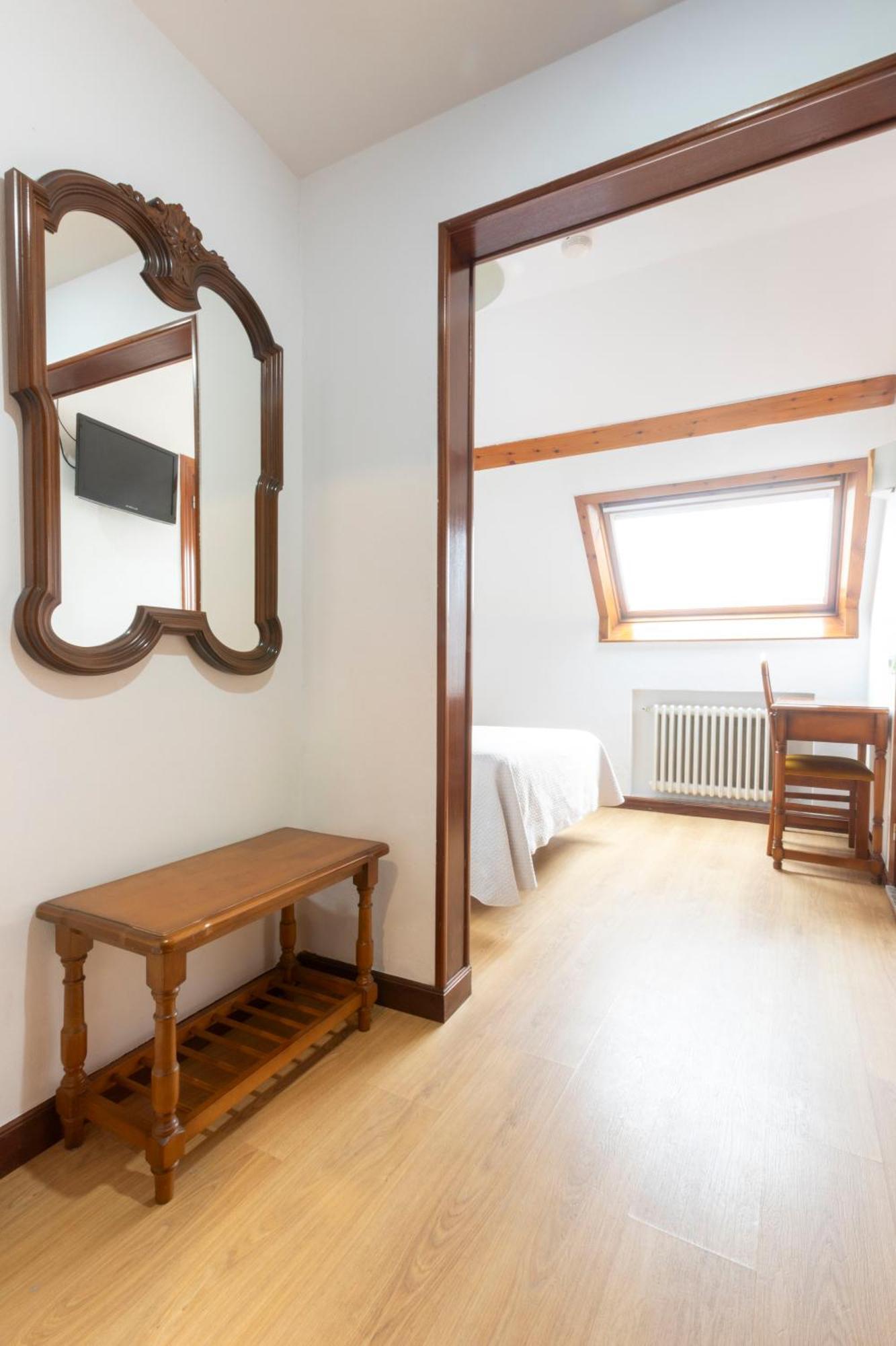 Cabeza Hotel 2*